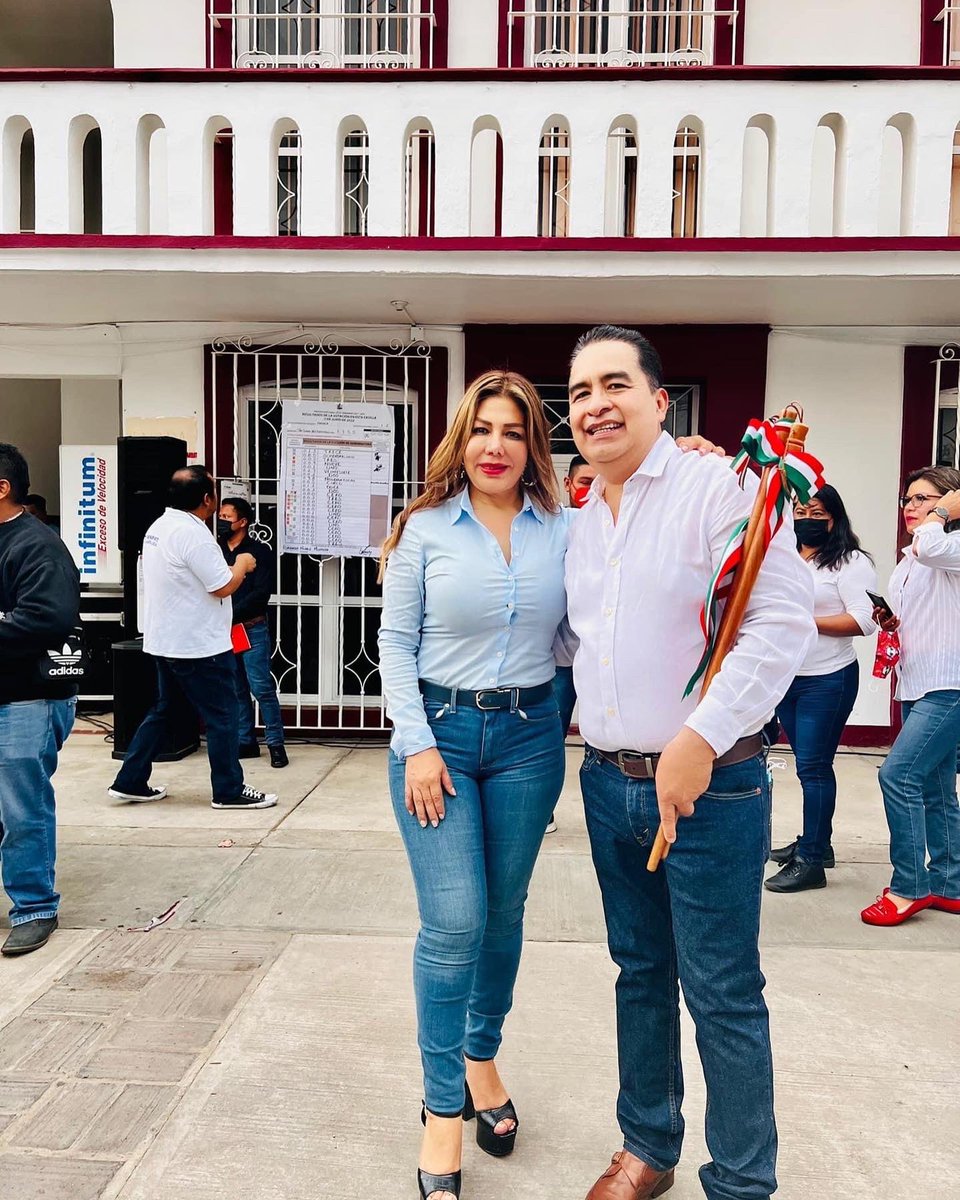 Lety_CruzR's tweet photo. Agradezco al présidente municipal Juan Carlos García Márquez la invitación el día d ayer para darle legitimidad a Julián Aguilar Coello como #AgenteMunicipal d #SantaMaríaIxcotel junto con mis compañer@s d cabildo
#RegiduríaDeEquidadDeGénero
#SantaLucíaDelCamino
@SantaLucia_Ayto https://t.co/LdKEk8JIKg