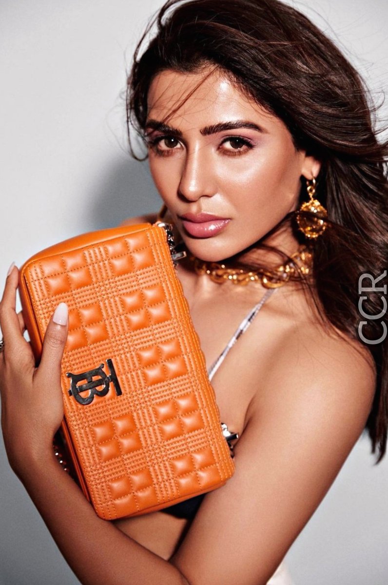 create_crazii's tweet photo. Sammu hott 🤤🔥 https://t.co/eQTWyMHccX