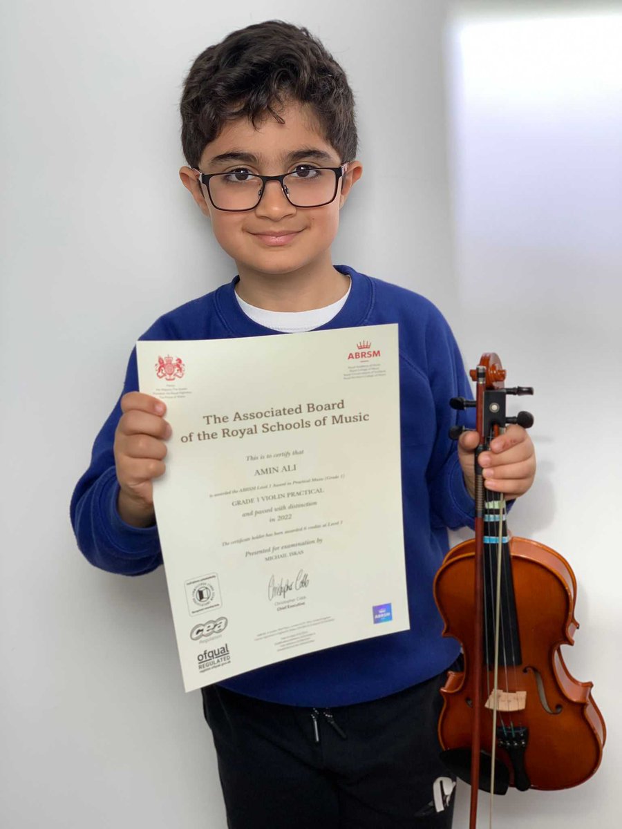 Greenwich_Music's tweet photo. Well done to Kester for passing with Merit in his first guitar exam, and to Amin for passing with Distinction in his violin exam! 🎉 https://t.co/XniCjGLjrt