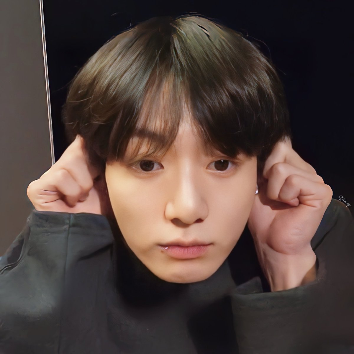 shay_yaaaa's tweet photo. 우리 동그라미 소중하니까

#JUNGKOOK #정국 #BTS https://t.co/tIT0qoj8jV