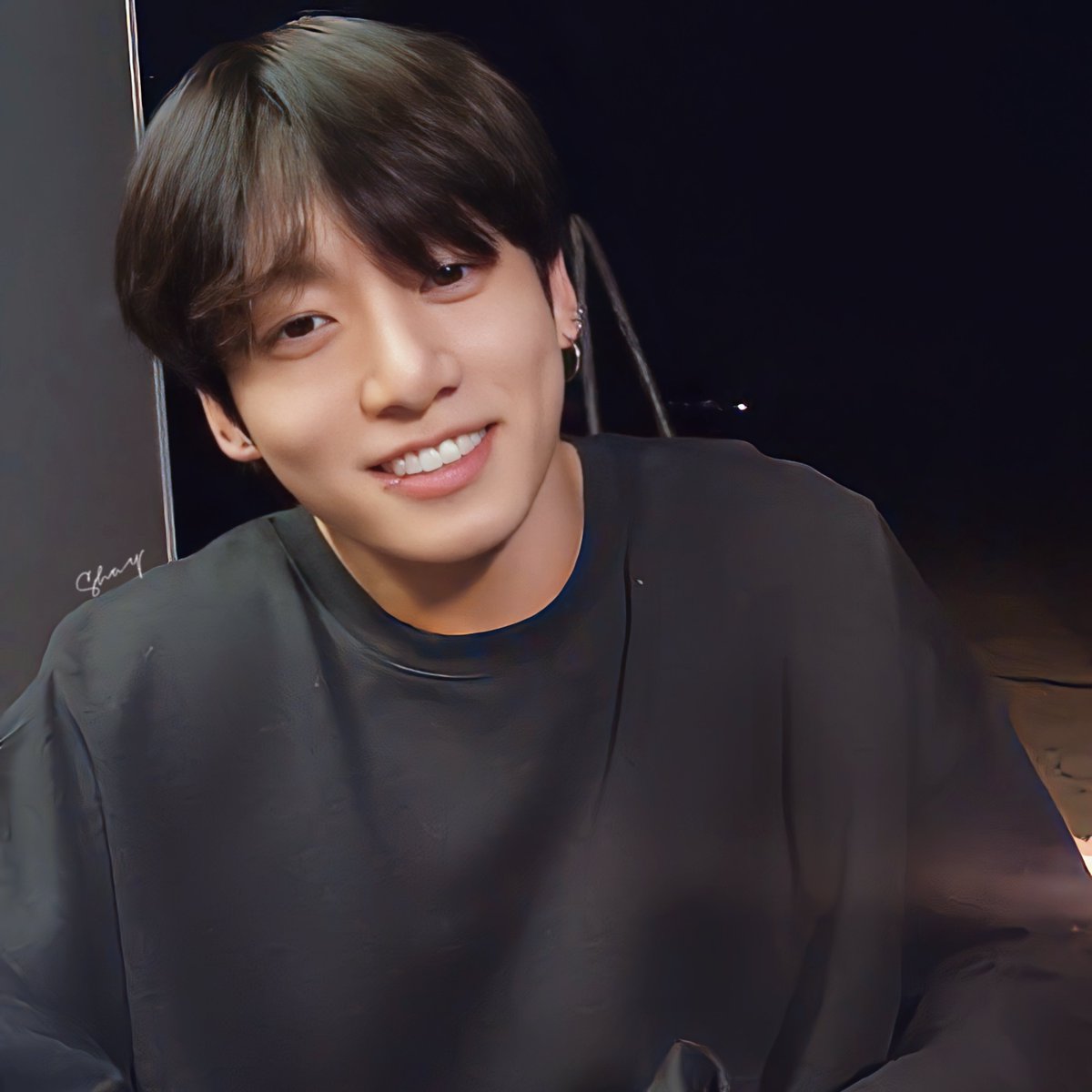 shay_yaaaa's tweet photo. 우리 동그라미 소중하니까

#JUNGKOOK #정국 #BTS https://t.co/tIT0qoj8jV