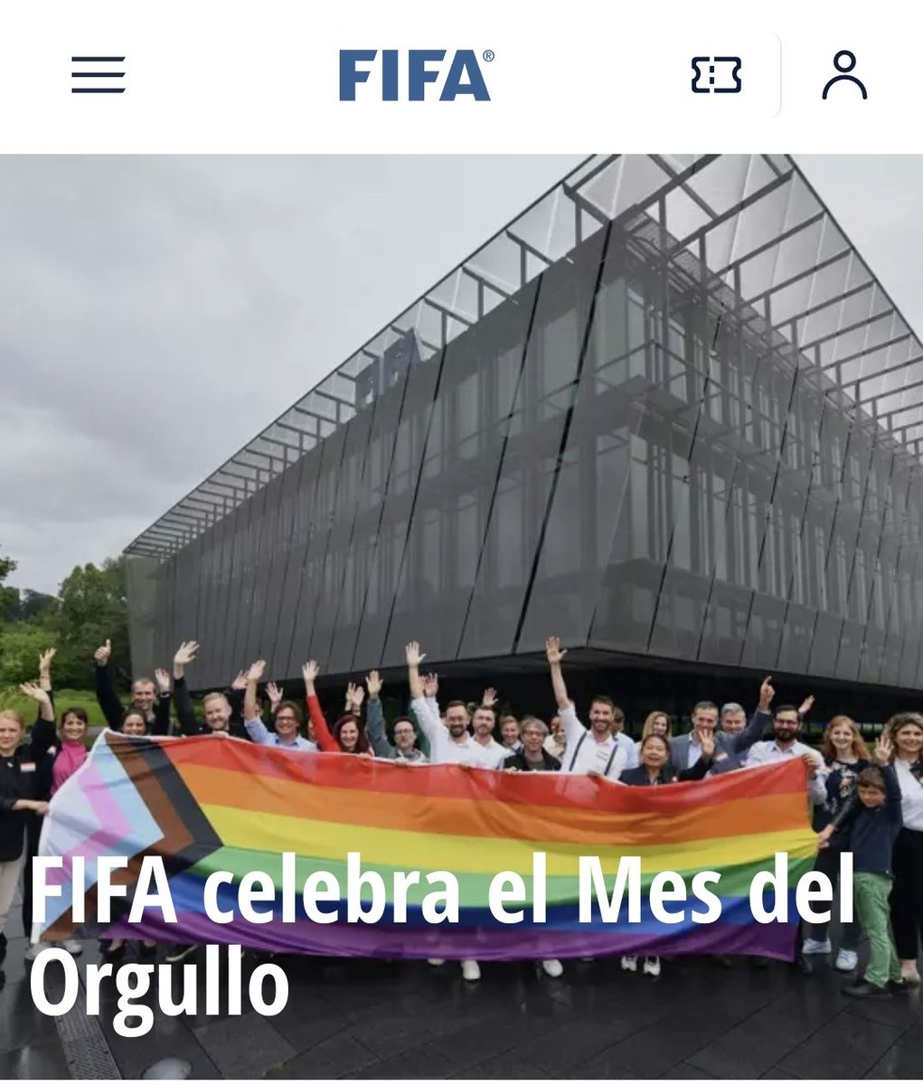 KikeEnciso's tweet image. La FIFA prohíbe mensajes políticos, religiosos y castiga a quienes infrinjan esta regla, a su vez apoya este tipo de cuestiones que son más políticas que ninguna. Doble moral?