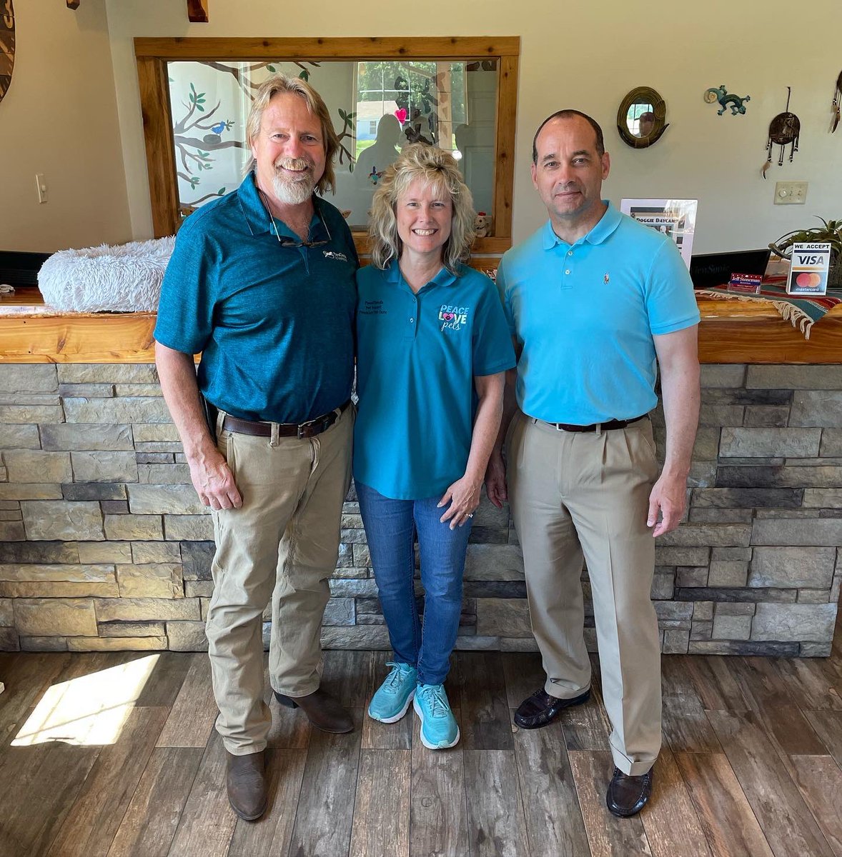 BobGood4America's tweet photo. Thank you Jack Dyer and Jeffrey Stoneman for helping put together the Hanover Business tour and closing out our third day of the Fight for the Fifth Tour and thank you to all the business owners for welcoming us.
#GoodforCongressBetterforUs #FightfortheFifth https://t.co/JQNTmw9CBX