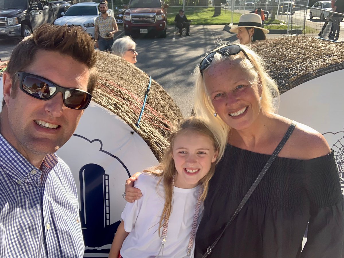 TurnbullWhitby's tweet photo. I had a wonderful time attending the @brooklinfair with my family for its grand reopening weekend! This year’s theme, Together Again, truly highlights the meaningful work this volunteer-run initiative does to bring the community together. #BrooklinSpringFair #Whitby #DurhamRegion https://t.co/0DC6PcfcJS