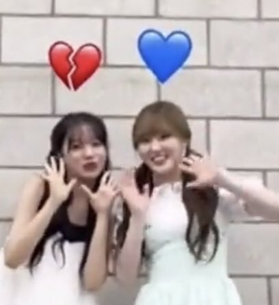 chaehyun_bby's tweet photo. just jo yuri promoting kep1er’s comeback better than wakeone

a lemon blast and blue blast on chaehyun🤭 https://t.co/OzwTtzanTB