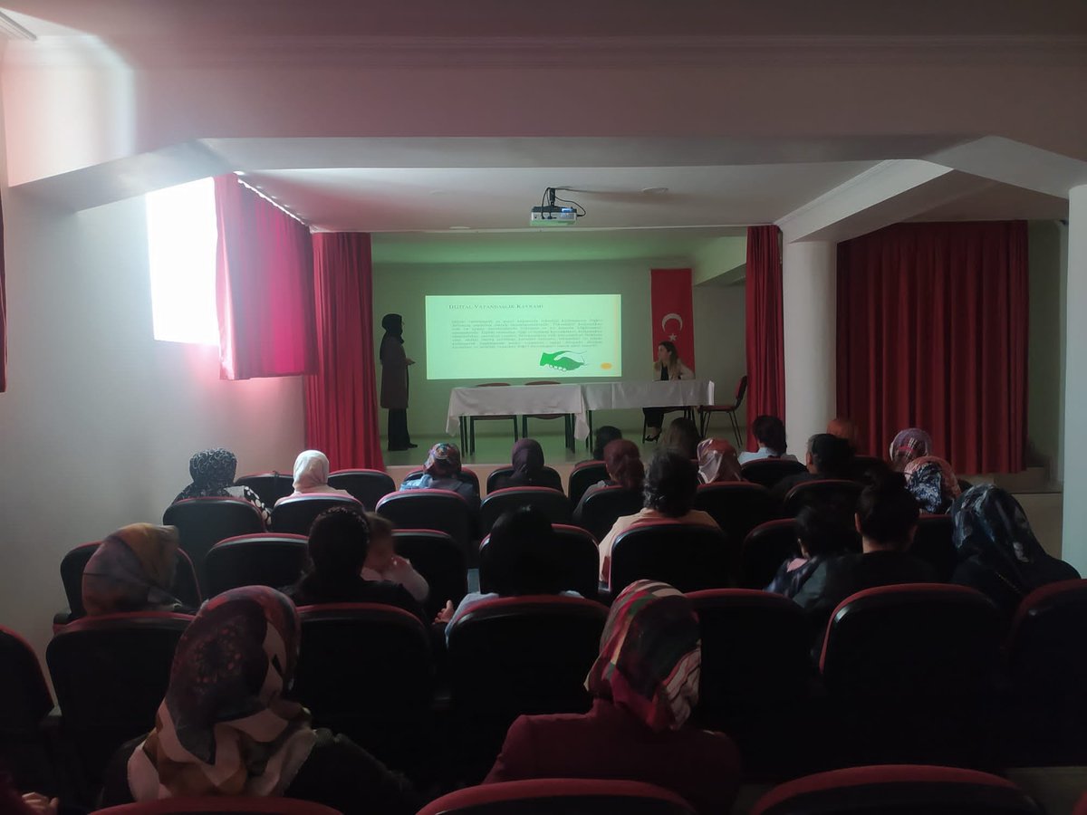 Doğanşehir Sosyal Hizmet Merkezi (@dogansehir_shm1) on Twitter photo Müdürlüğümüzce Aile Eğitim Programı(AEP) kapsamında 23.05.2022 tarihinde Aile Destek Merkezi(ADEM) kursiyerlerin katılımıyla Aile ve İnternet konulu eğitim gerçekleştirilmiştir.
<a href="/tcailesosyal/">T.C. Aile ve Sosyal Hizmetler Bakanlığı</a>
<a href="/deryayanikashb/">Derya Yanık</a>
<a href="/DogansehirK/">DogansehirKaymakamlk</a>
<a href="/Malatya_ASHM/">Malatya Aile ve Sosyal Hizmetler İl Müdürlüğü</a>
<a href="/24Galip/">Galip SÖKMEN</a> Müdürlüğümüzce Aile Eğitim Programı(AEP) kapsamında 23.05.2022 tarihinde Aile Destek Merkezi(ADEM) kursiyerlerin katılımıyla Aile ve İnternet konulu eğitim gerçekleştirilmiştir.
<a href="/tcailesosyal/">T.C. Aile ve Sosyal Hizmetler Bakanlığı</a>
<a href="/deryayanikashb/">Derya Yanık</a>
<a href="/DogansehirK/">DogansehirKaymakamlk</a>
<a href="/Malatya_ASHM/">Malatya Aile ve Sosyal Hizmetler İl Müdürlüğü</a>
<a href="/24Galip/">Galip SÖKMEN</a>