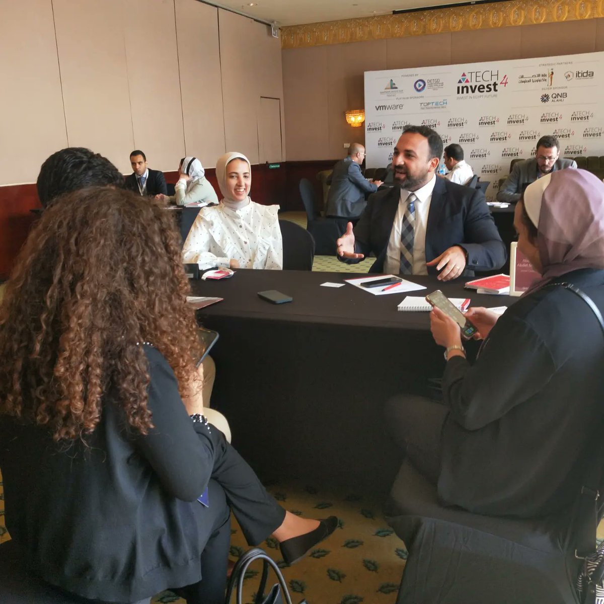 DETGDEG's tweet photo. A glimpse of the mentorship clinics where startups are being mentored by experts 
#TechInvest #DETGD https://t.co/HxNyzp610p