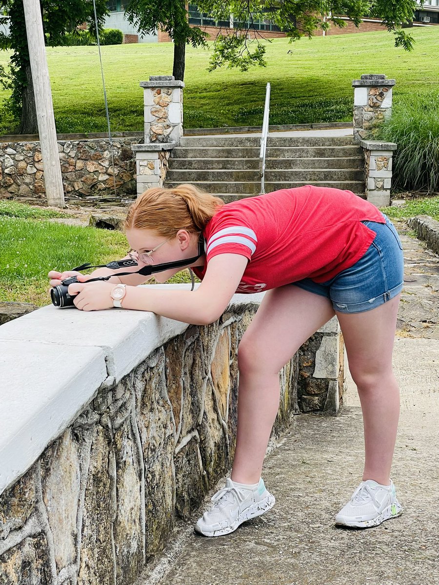 jencottengim's tweet image. Assignment #1~ black and white photography with this sweet group of artist 📸 #SPSFineArtsProgram