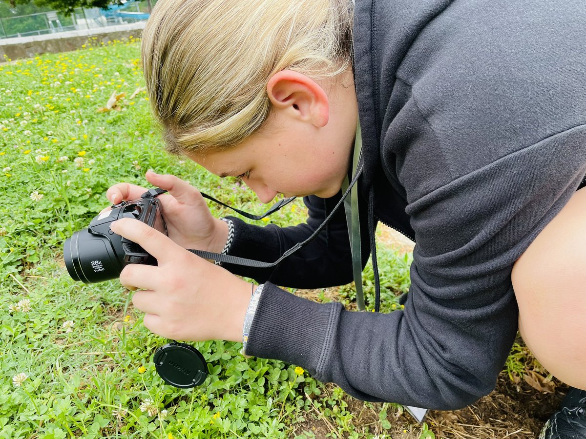 jencottengim's tweet image. Assignment #1~ black and white photography with this sweet group of artist 📸 #SPSFineArtsProgram