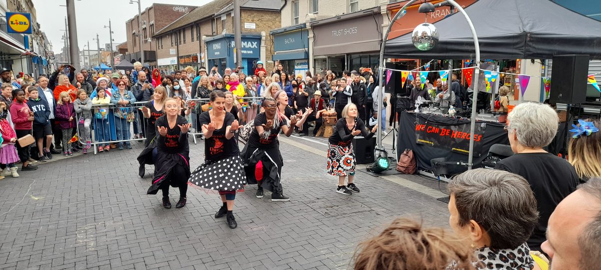 Clare Farrow tweet media