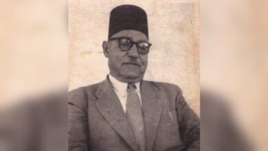 DAlmdrst's tweet photo. "ولكن الأحمدين الكبيرين أحمد حسن الزيات وأحمد أمين من طراز خلقي نادر طراز يكتم المواجد ويكظم الشجون فلا يتحدث إلا بحذر شديد وسلوكهما الشخصي يفصح عن هذا التحفظ المتحرز لذلك يحتاج ال��اتب بإزائهما إلى تدبر شديد في التفسير والتحليل والاستنباط"

بين الأدب والنقد، ص٥٧
#الأستاذ_الأكبر https://t.co/EtzdrAEM7b