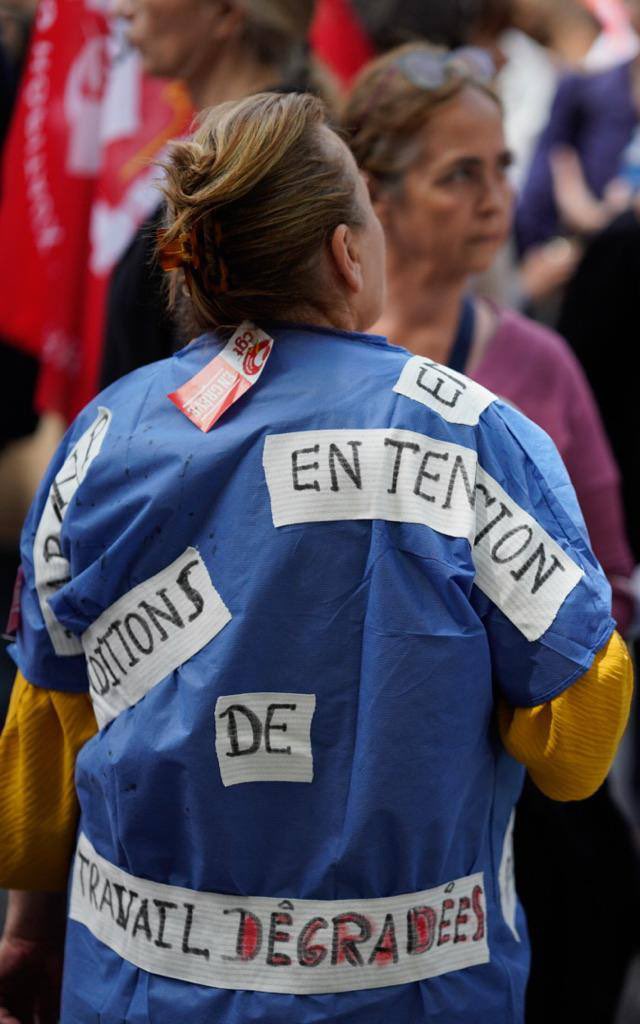 MarineRosset's tweet photo. Pas besoin d’un énième rapport flash sur l’hôpital. Nous savons ce qu’il faut faire : recruter, revaloriser les salaires des soignants, en finir avec la tarification à l’activité. Présente pour défendre l’hôpital public aujourd’hui dans la rue et demain à l’Assemblée ! #7Juin2022 https://t.co/TGuNCIJKsl