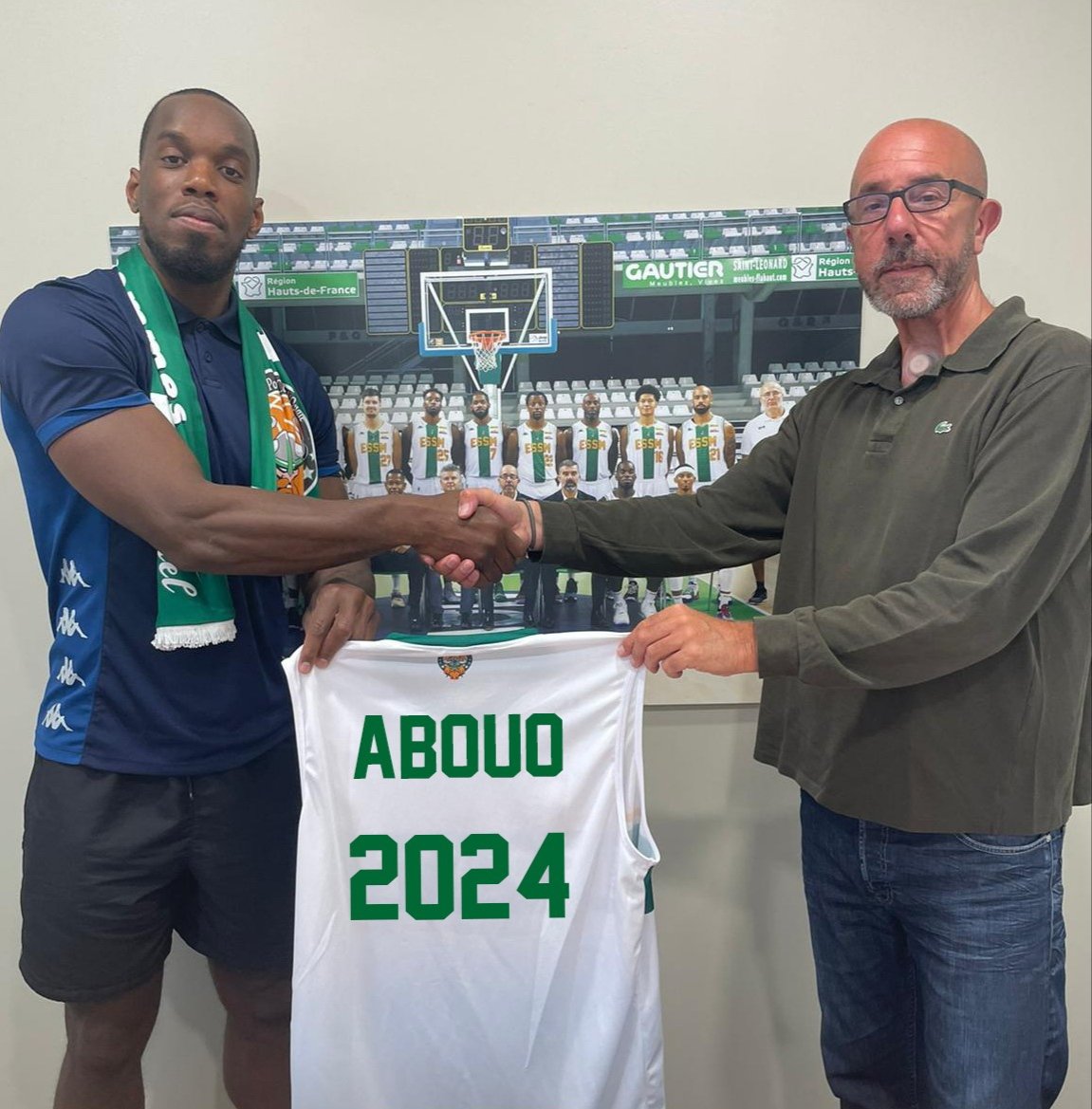 🤝 𝐋𝐞 𝐜𝐥𝐮𝐛 𝐝𝐞 𝐥’𝐄𝐒𝐒𝐌 𝐞𝐬𝐭 𝐡𝐞𝐮𝐫𝐞𝐮𝐱 𝐝𝐞 𝐯𝐨𝐮𝐬 𝐚𝐧𝐧𝐨𝐧𝐜𝐞𝐫 𝐥𝐚 𝐫𝐞-𝐬𝐢𝐠𝐧𝐚𝐭𝐮𝐫𝐞 𝐝𝐞 <a href="/Charles_Abouo/">Charles Noé Abouo</a> 𝐣𝐮𝐬𝐪𝐮’𝐞𝐧 𝟐𝟎𝟐𝟒.

👉 Découvrez la réaction d'Éric Girard suite à cette prolongation de deux ans : essm-basket.fr/2022/06/le-clu…

#ABOUO2024✨