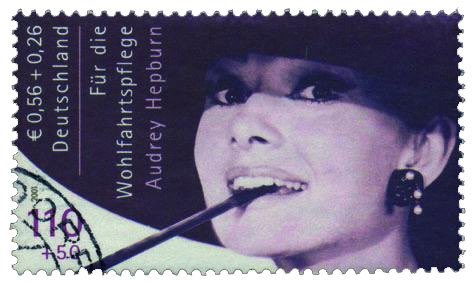 How much is this postage stamp worth?
#UITtoken #NFTs #nft #NFTCommunity #NFTProjects