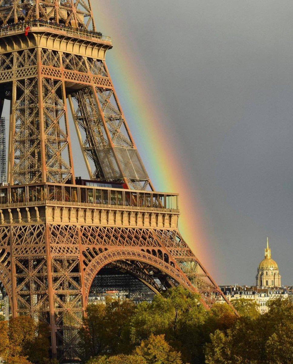 parisvisites tweet picture