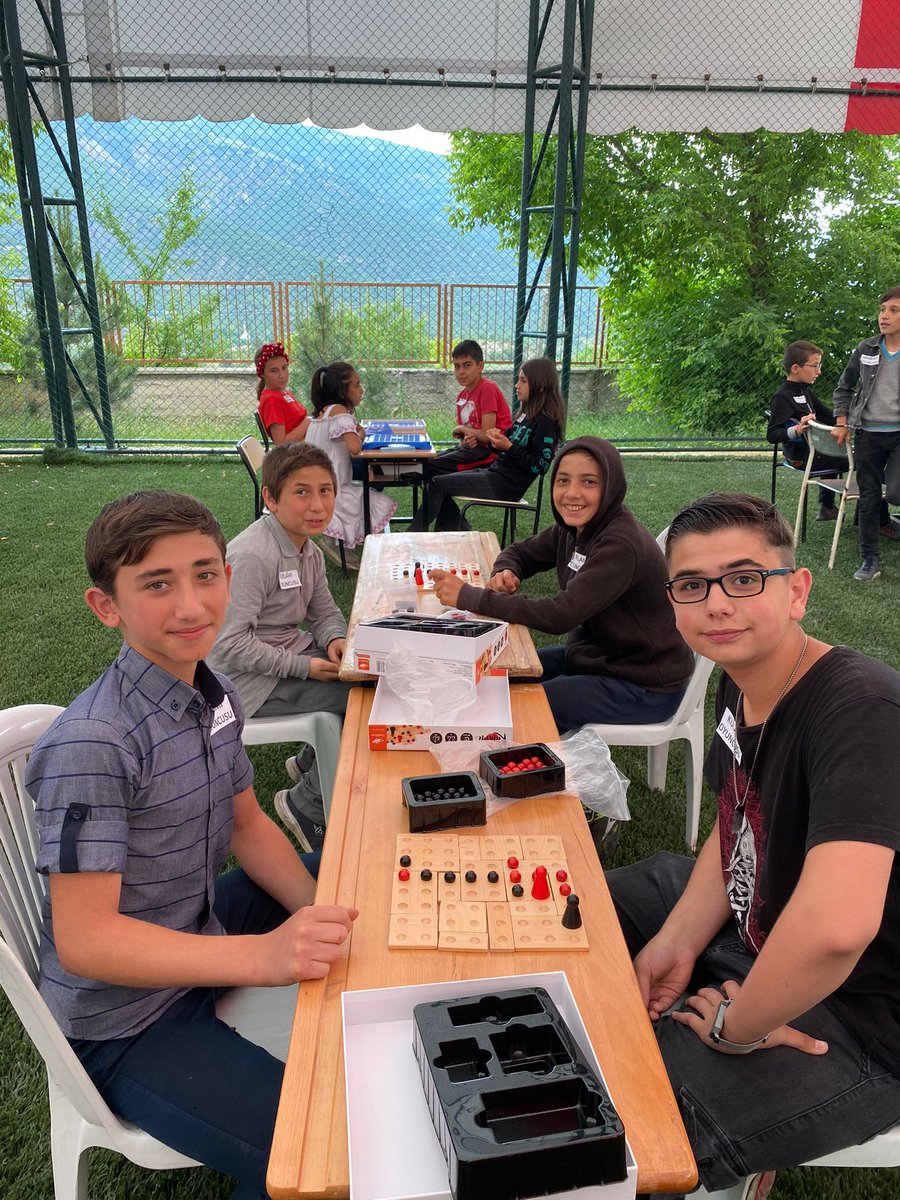 BayramorenE's tweet photo. 1_7 Haziran Hayat Boyu Öğrenme Haftası Etkinligine katılım saglayan Bayramörenlilere sonsuz tesekkurler. Sergimizi de turnuvamuzida tamamladik.@MemCankiri @mebhbogm @hayatboyuailesi @Muammer12877572 @BayramorenMem @BelenMuzaffer https://t.co/MXdOHVBiT1