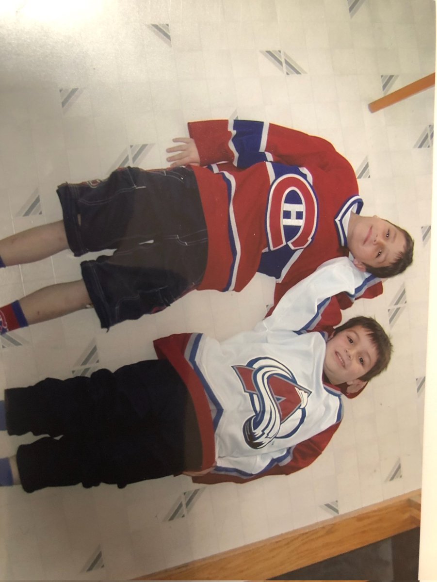 ethsleeprepeat's tweet image. Last night win was a special one for any @Avalanche fan.

I've been a fan for 20 years now. A lot of memories as an #GoAvsGo fan living in Quebec.

(1/X)