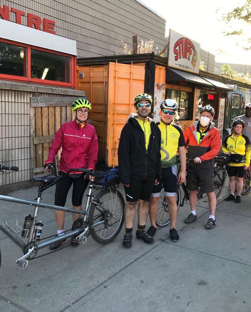 TRAILBLAZERSTCC's tweet photo. A great way to find hidden gems in #Toronto like #bbq #swarma from Chef Harwash is by cycling on a #TandemBike!
#yummy #Cycle2gether #TorontoLife https://t.co/C7DzPKYrlO