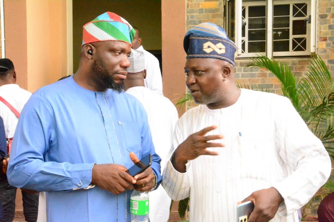 RealAghedo's tweet photo. That moment you're crossbreeding ideas while also evaluating our chances at the ongoing Presidential Convention.
In #BATtribe we are Winners!
#BAT2023 #Tinubu2023 #BATmen https://t.co/0EQ6QFjU8d