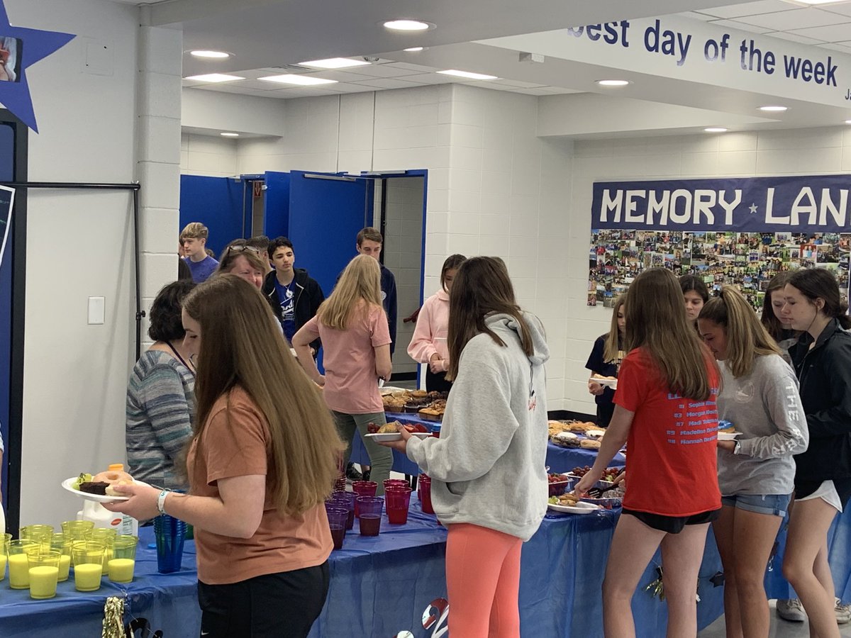 Becky Oppermann tweet media