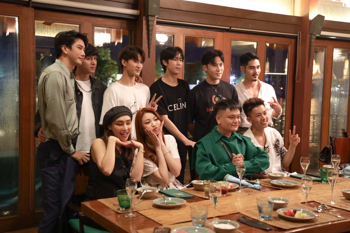 Koolcheng's tweet photo. Dinner time with "Nong Sunny" #koolcheng #nongsunny #trinhtutrung #kcacademy #ngoclangy #premwarut #famechawin #firstchalongrat #k2ken https://t.co/k7Fsh7cnB6