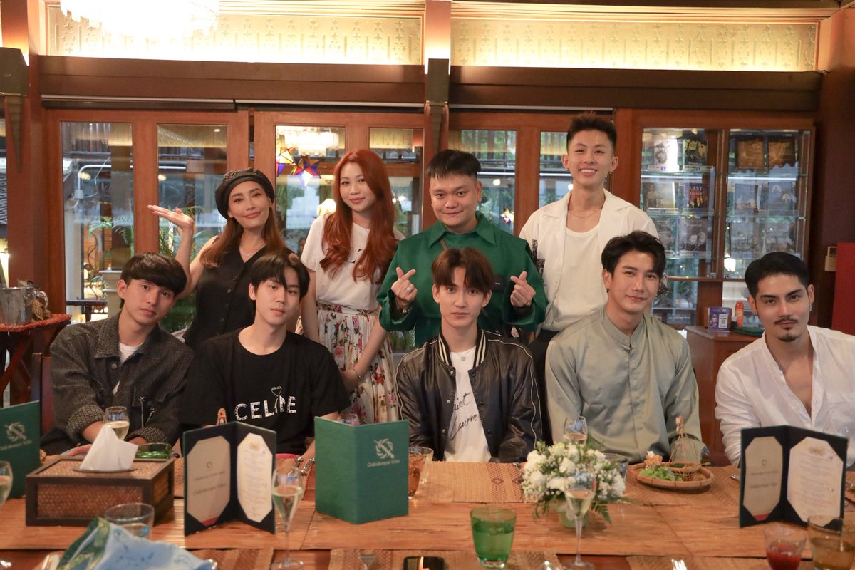 Koolcheng's tweet photo. Dinner time with "Nong Sunny" #koolcheng #nongsunny #trinhtutrung #kcacademy #ngoclangy #premwarut #famechawin #firstchalongrat #k2ken https://t.co/k7Fsh7cnB6