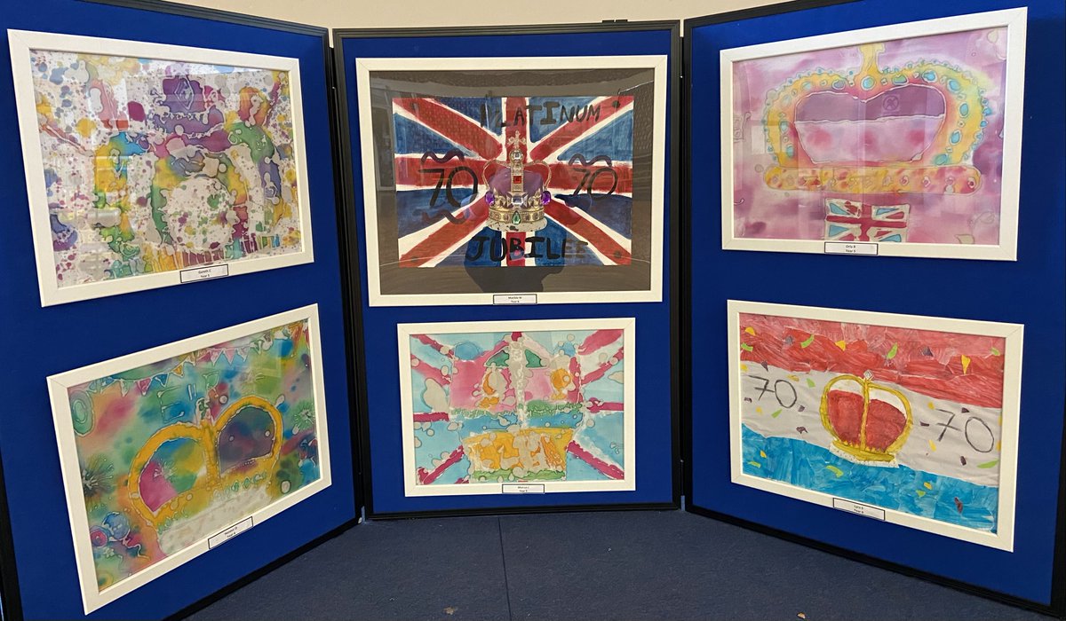 #Knutsford &amp; District Schools Youth Council have organised an exhibition of Jubilee artwork created by the school children 🇬🇧

Visit the exhibition for FREE today until 5pm and again tomorrow 2-5pm at Egerton Place (old auction house) on Church Hill in #Knutsford Town Centre.