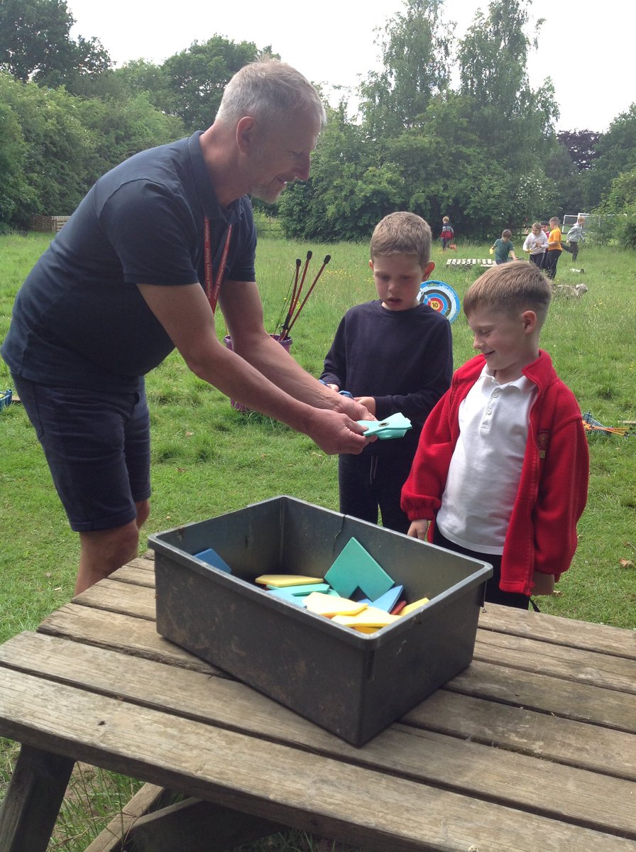 HollyfastSchool's tweet photo. 3MMs new forest school group having an orienteering session with shape matching and a good game of rally 123. #orienteeringfun #matchthoseshapes! #gettinglostinthewoods https://t.co/HUeGwYfNfX