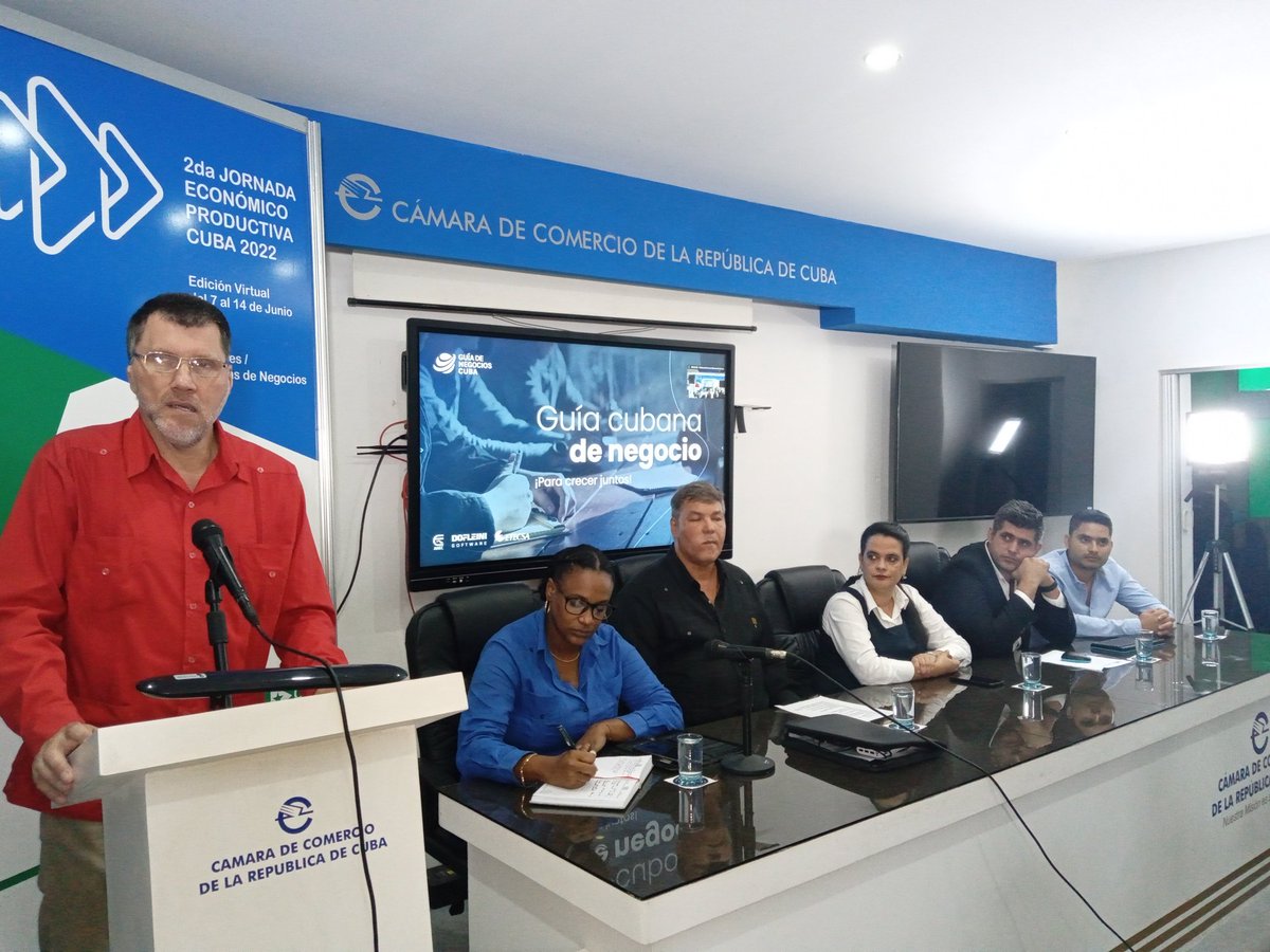Camara_Comercio's tweet photo. #Ahora | A pocas horas de inaugurarse la II Jornada Económica Productiva #Cuba2022, se presenta la actualización de la Guía de Negocios de Cuba 🇨🇺, herramienta de vital importancia para los actores económicos, fruto de la alianza entre la @ANEC_Cuba, @DofleiniS y @ETECSA_Cuba https://t.co/rTr1AQBeSG