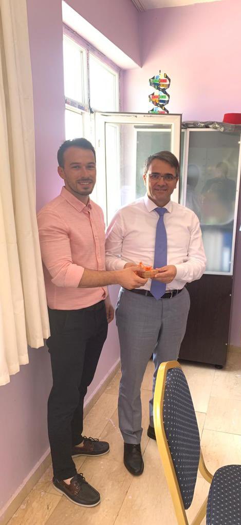parmakkap's tweet photo. Parmakkapı KHGB İlk/Ortaokulu ailesi olarak; öğrencilerimizin yaptıkları çalışmaların sergi açılışına İlçe Kaymakamımız Sayın Metin ESEN, İlçe Milli Eğitim Şube Müdürü Sayın Mehmet Nazif ERCEMAL'in katılımlarından dolayı teşekkür ederiz.
@metin_esen 
@Haliliye_Kym 
@HaliliyeMem https://t.co/0VzrWLncRg