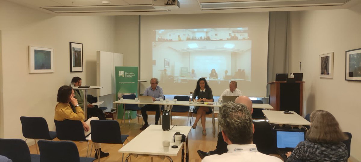 mzavanadze's tweet photo. Launch of our book at #Stockholm50 on how the governments have been informed about the state of the global #environment in the past 30 years. Supported by @nlenvironagency, @ceu and The Integrated Assessment Society, hosted by @MarieJurisoo and @ALazurko Photo©R.Mnatsakanian. https://t.co/0GBoyf8ewW