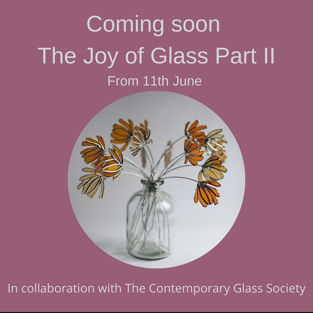 steveninglass's tweet photo. 'The Bee and the Golden Weave'
Goes on #exhibition this weekend in the @CGSUK and @CraftLeeds Joy of Glass part 2 #Leeds

#protectthebees
#supportcrafts
#handmade
#gold #silver #gilded #etched #painted #stainedglass https://t.co/ugdrt9txl0