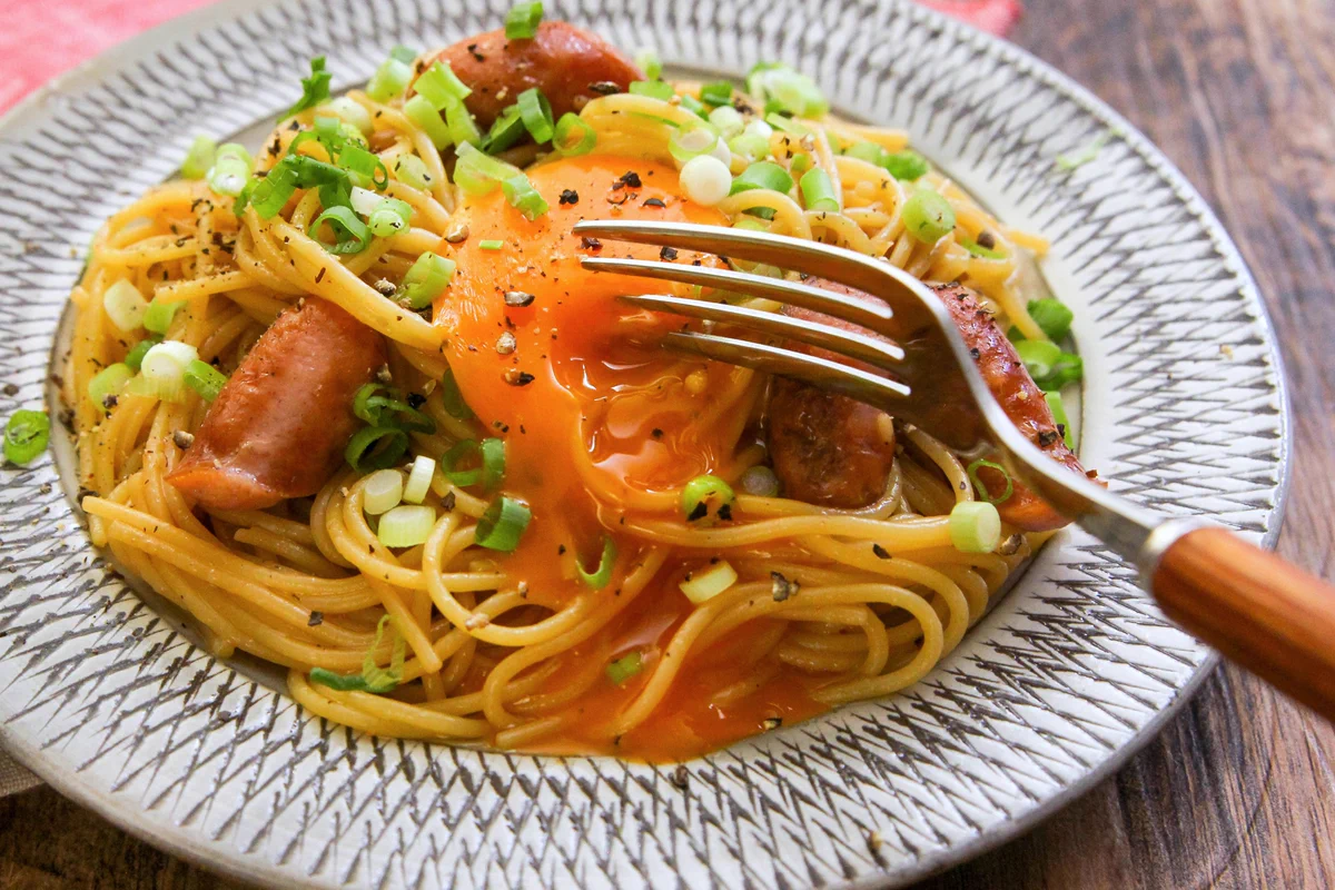 ソーセージが好きな人に喜ばれるパスタ？！電子レンジで作れちゃうお手軽パスタレシピ！