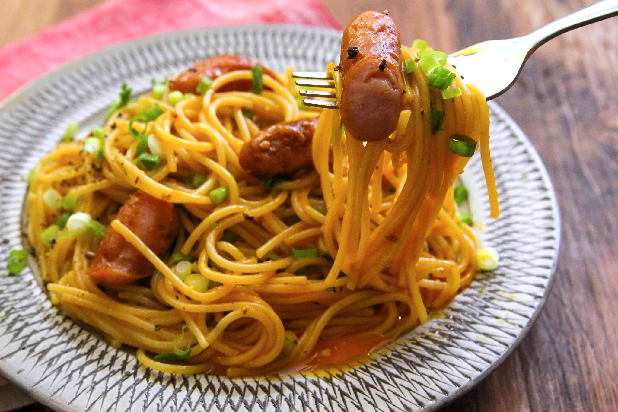 ソーセージが好きな人に喜ばれるパスタ？！電子レンジで作れちゃうお手軽パスタレシピ！