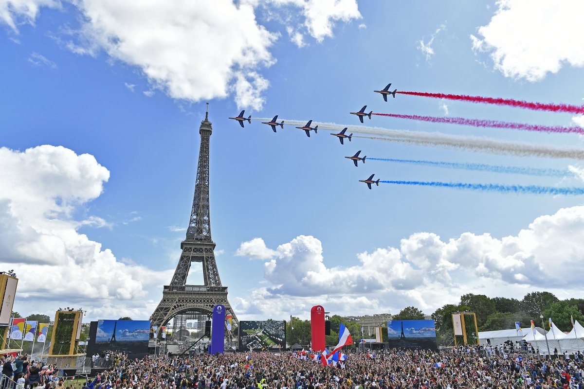 Olympics's tweet photo. 7⃣8⃣0⃣ days left until the @Paris2024 opening ceremony. ⌛

Tell us your level of excitement with one emoji! 🤩

#TravelTuesday | #Paris2024 https://t.co/INOUfgwgXP