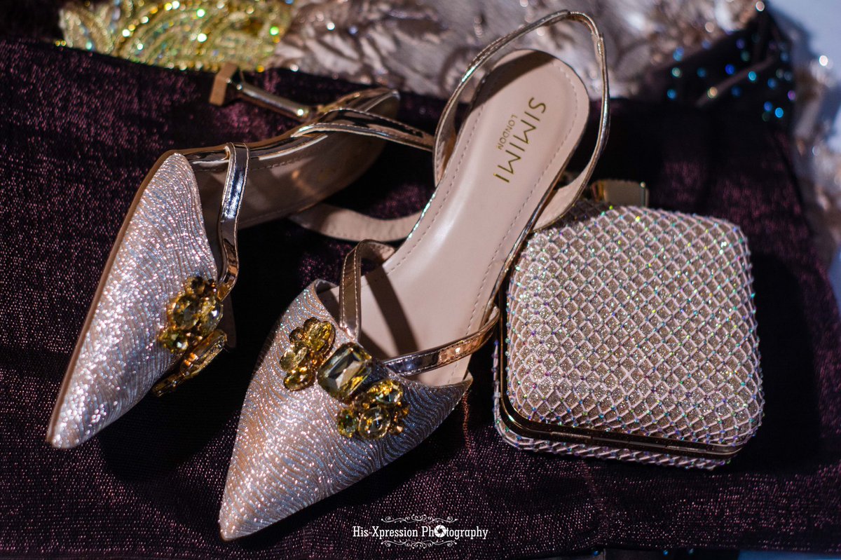 1015events's tweet photo. Details ✨✨
A Bride’s detail..
Don’t you just love details that makes you appreciate the beauty that makes up the bride’s big day!
Photography: @hisxpressionphotography
Event planners: @1015events
.
.
.
#1015events #1015eventsWeddings #1015eventsProduction #1015eventsCouple https://t.co/0cZMWtZBB8