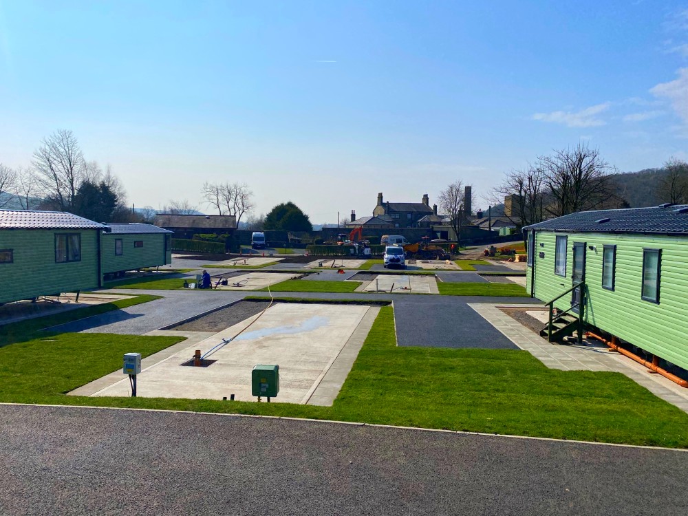 Inspect our plots! 🧐
Our new #plots can be reserved for a deposit and due to our new development recently being finished, we have a rare choice available! 
Book in for a site visit: 01729 822387
#staticcaravan #holidayhome #forsale #depositonly #yorkshiredales