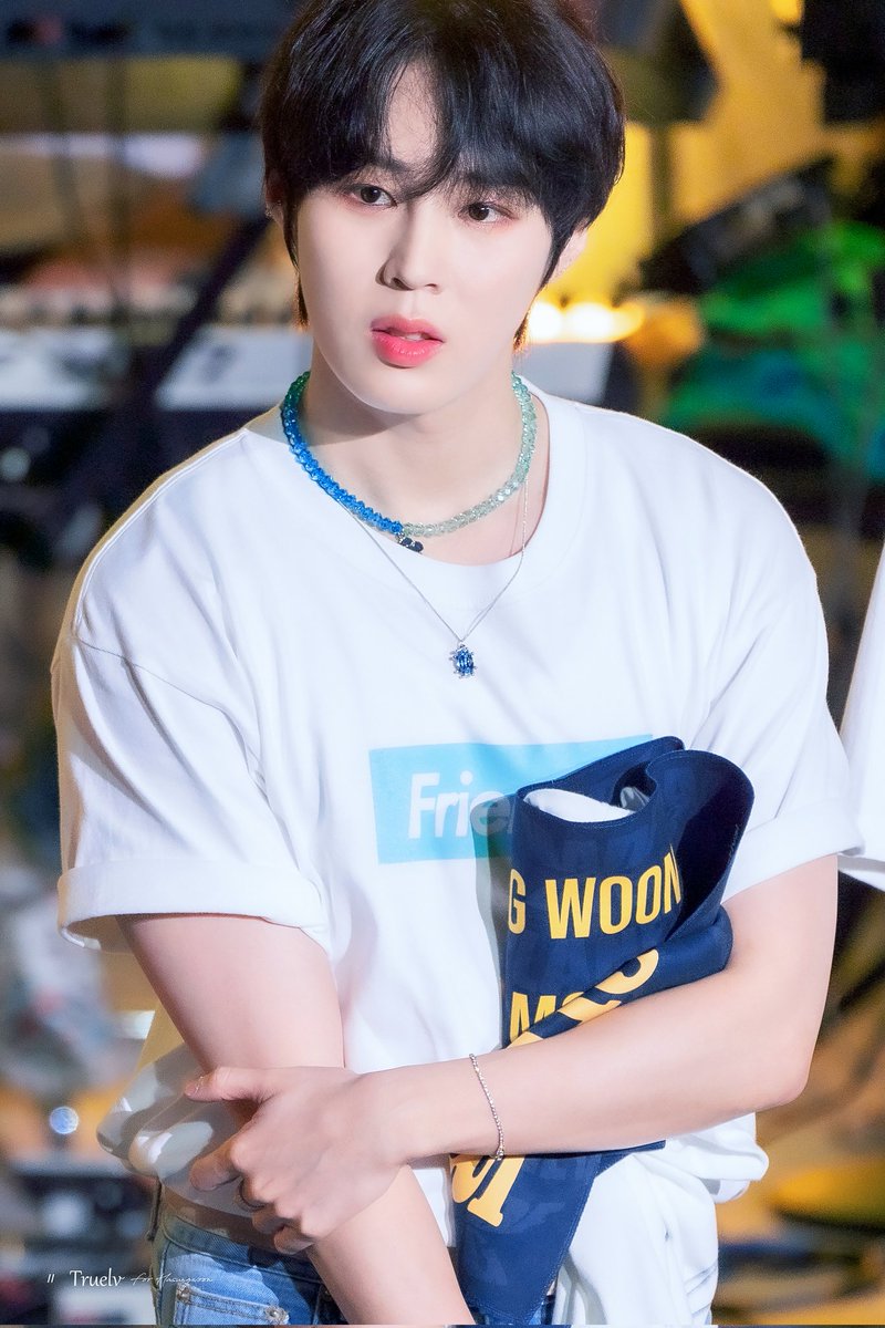 wooninuuna322's tweet photo. 어깡하성운 트러브님 진짜 좋은(?)사진 감사합니다....😭💗
#하성운
#HASUNGWOON
#bnffestival
#BPM https://t.co/tdAT1jZXbH