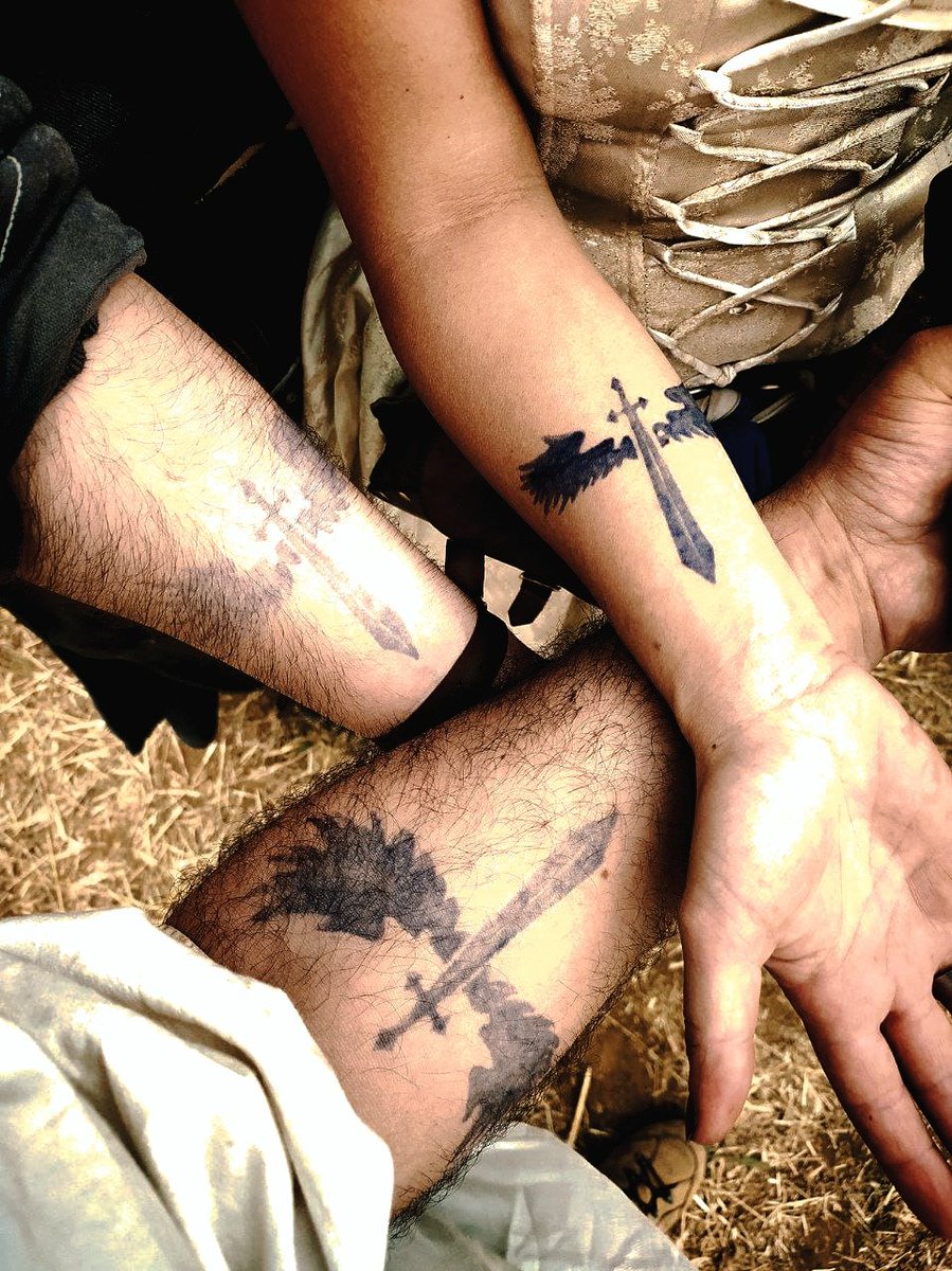 graffidarte's tweet photo. #temporarytattoo #jagua #henna #celtic #battle4vilegis #tatuaggiotemporaneoroma #rometattoo #prenota #celtictattoo https://t.co/tM5t90dDy2