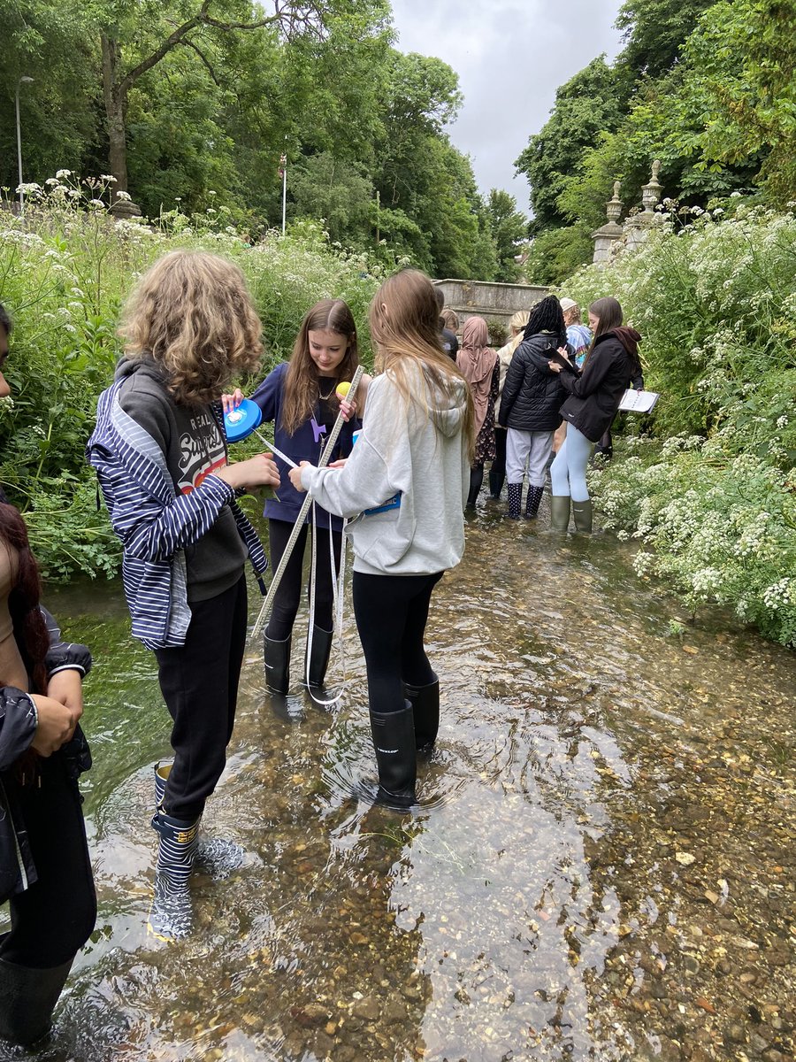 River studies at the River Wey this morning <a href="/FlixtonGS/">Flixton Girls School</a>