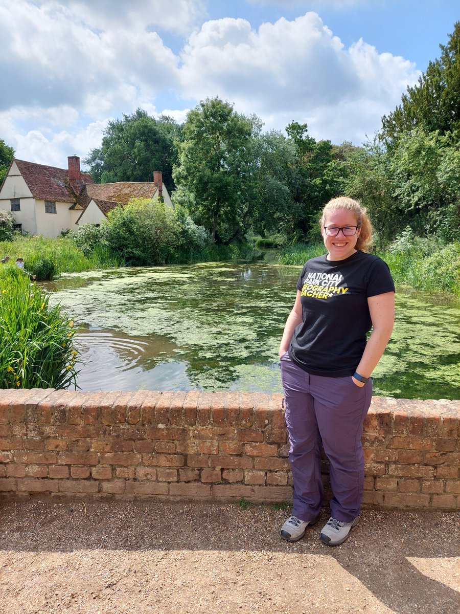 geographygem's tweet image. #NationalFieldworkWeek geography teacher out in the field!