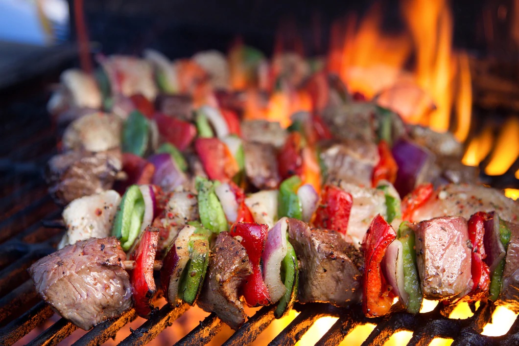 🔥 ON SALE: Filet Kabobs 🔥

It's grilling season and there's no better, more tender meat to throw on the grill than our @flcattleranchers filet kabobs. And right now - the pre-cut filet meat is 20% OFF THIS WEEK ONLY: boydfarmsfresh.com/collections/bf…