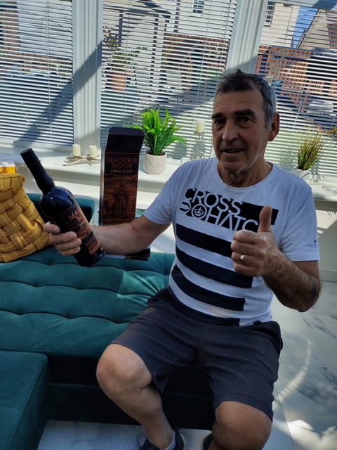 distillery_tour's tweet photo. Congratulations to our May competition winner - John Anderson from Edinburgh who won a bottle of @Arranwhisky Machrie Moor Fingal’s Cut Sherry Cask! Find out more about Arran Distillery at https://t.co/jyQL14Mt9g...
#ArranWhisky #ArranDistillery #LochranzaDistillery https://t.co/LFzFgvmfrC