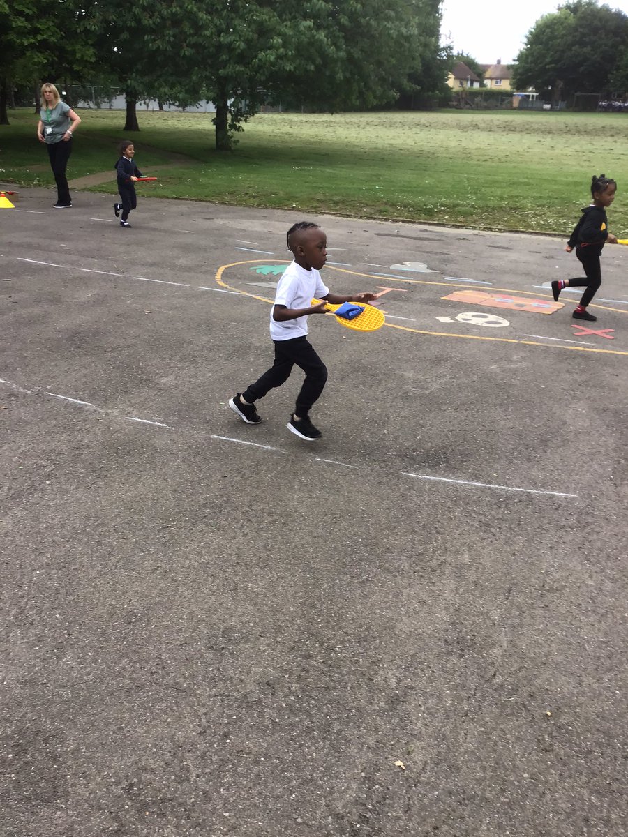 featherbyinfjnr's tweet photo. Hello Summer term and let the Sports day practise commence! ☀️🏃♀️🏃🏿♂️ 🎾 #orangeclass #teamwork #aspiration #resilience https://t.co/k6zviRjHbZ