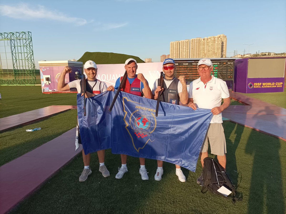 IPAISTRA's tweet photo. GIOVANNI TEAM BRONZE - WORLD CHAMPIONSHIPS - BAKU https://t.co/bfmKqnulMa #Baku #AzerbaijanGP #Giovanni #croatiatrapteam https://t.co/wsLKjq6z9m