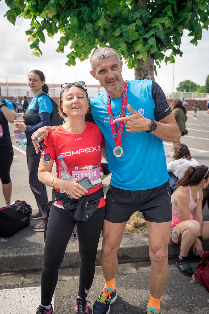 compexfrance's tweet photo. #TeamWorkMakesTheDreamWork
Un grand bravo à tous les collaborateurs qui ont pris le départ ce week-end au Marathon de Biarritz 🎉

Ils étaient pas beaux ? 😍

#compexfrance #teamcompex #marathondebiarritz #running #motivation #proud #feelnextlevel https://t.co/Fc198kZhOm