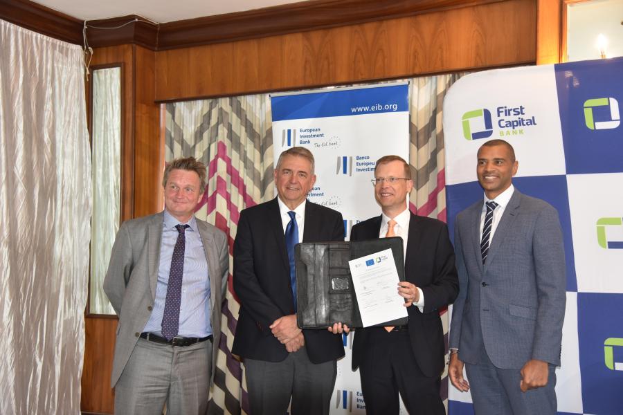 EIBGlobal's tweet image. 🇿🇼🇪🇺Supporting #entrepreneurship in #Zimbabwe: The @EIB is proud to partner @FirstCapitalZim through a €12.5m credit facility. The funding aims to develop SMEs and midcap companies by job creation &amp;amp; promotion of environmentally responsible businesses👉 bit.ly/3GWPDHm