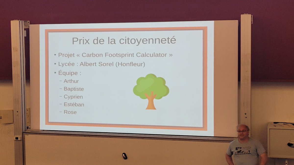 LPo_Sorel14's tweet photo. Félicitations aux terminales spe #nsi du @LPo_Sorel14 qui remportent le prix de la citoyenneté aux Trophées de la NSI au Havre pour leur projet de calcul de dette carbone. https://t.co/DGGKSt7amW