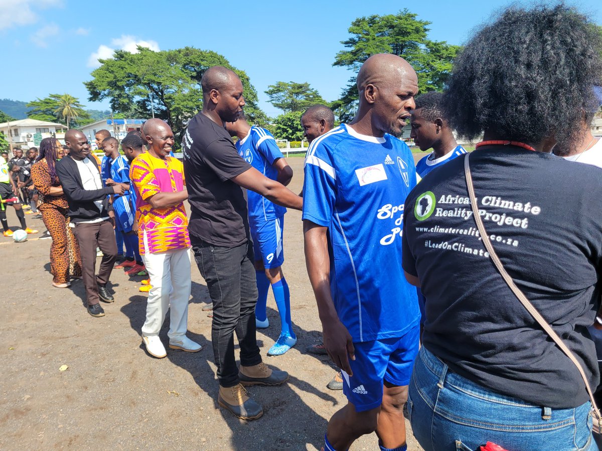 SundayGeofrey5's tweet photo. On #WorldEnvironmentDay2022 , I joint environmental friends at the limbe municipal field for the closing ceremony of green sports tournament organized by #FOREP. Sports have the power to unite and engage people with diverse background to achieve a common goal. @Planet_Saviours https://t.co/Lygr1dKb3P