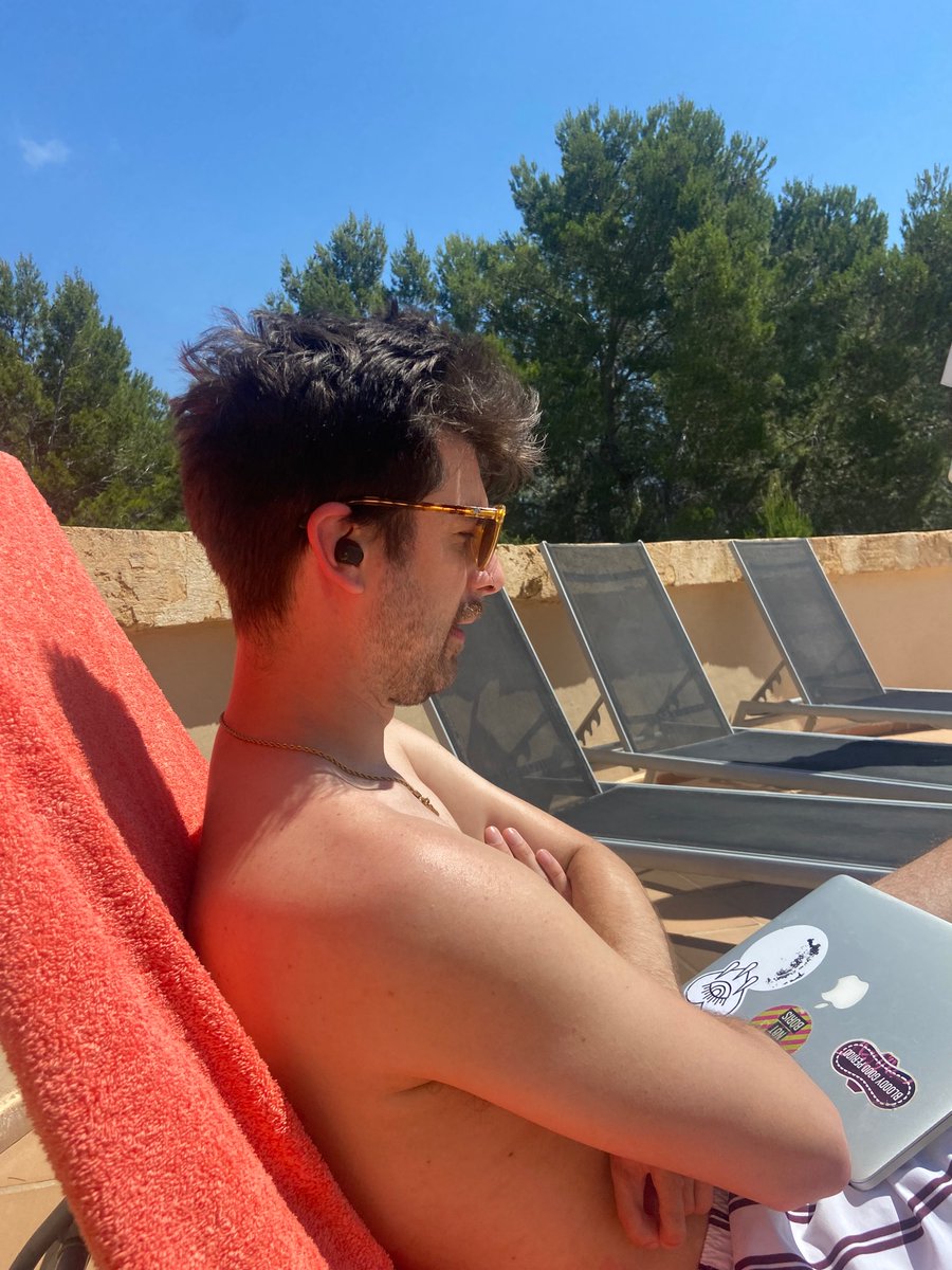LGClavey's tweet photo. @TheRstott He says whilst loudly taking work calls by the pool https://t.co/SoMbwBULuY